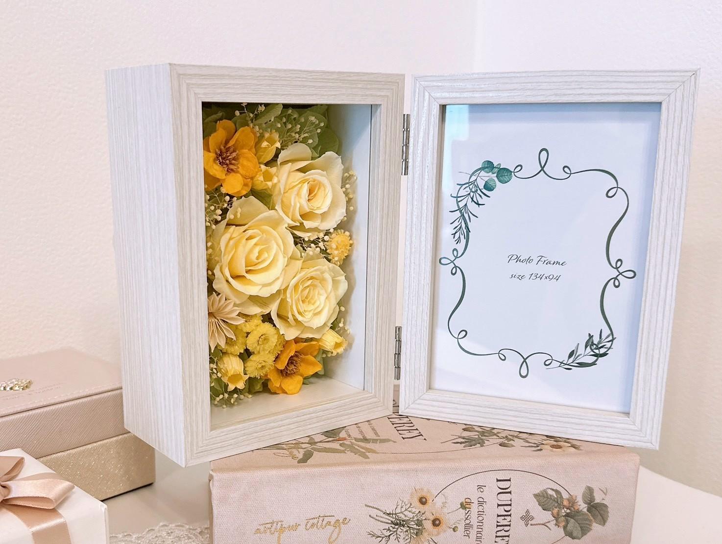 【プレミアム仕様フォトフレーム】 写真立て ボックスアレンジ バラ3輪 結婚 出産 長寿祝 仏花 供花 ペットメモリアル | 4枚目